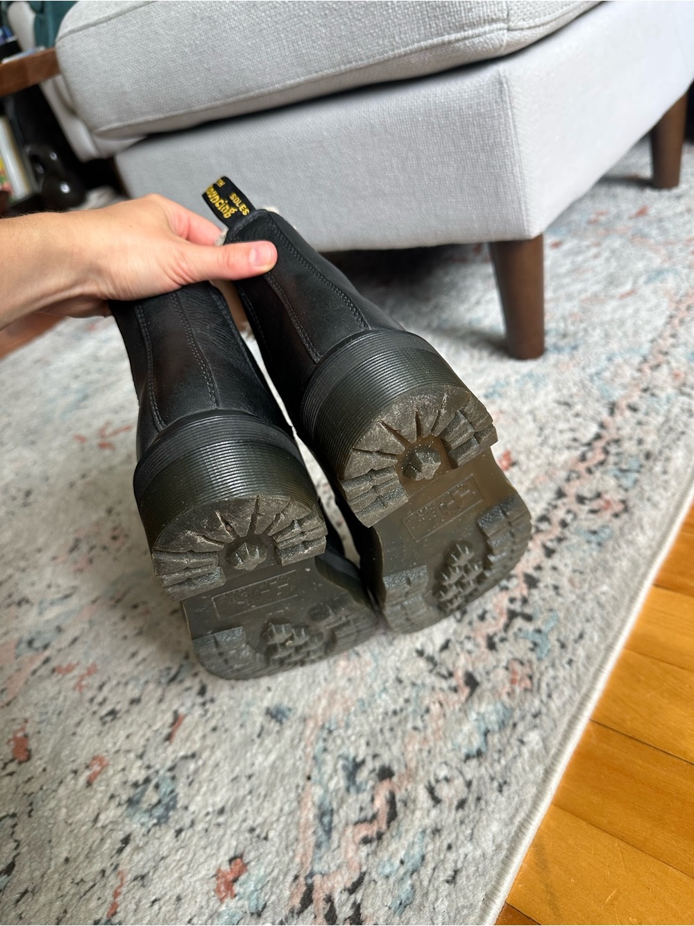 Dr. Martens 2976 quad Black Leather Platform Chelsea Boots - fur lined - Picture 4 of 5